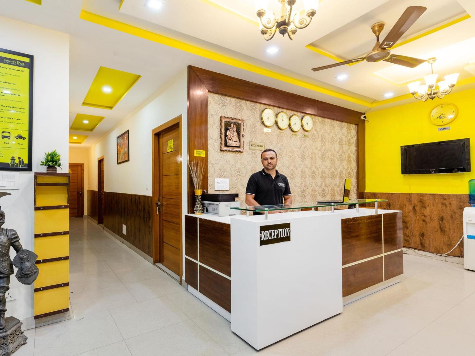 The Hosteller Agra Агра Екстериор снимка